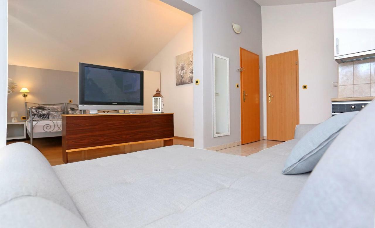 Studio Apartment Grey Split Ngoại thất bức ảnh