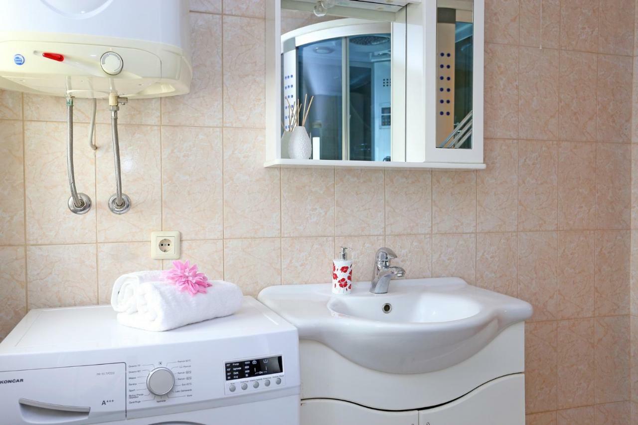Studio Apartment Grey Split Ngoại thất bức ảnh