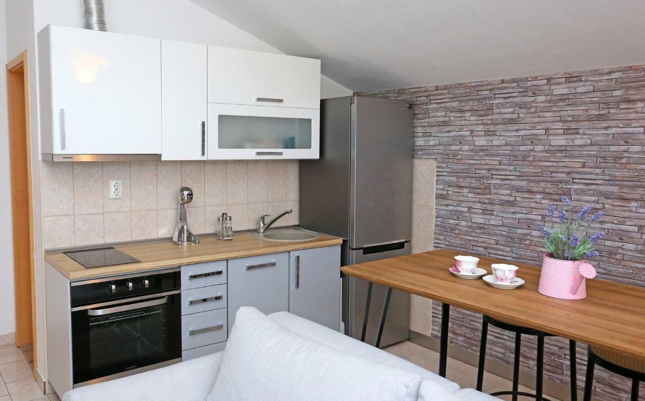 Studio Apartment Grey Split Ngoại thất bức ảnh